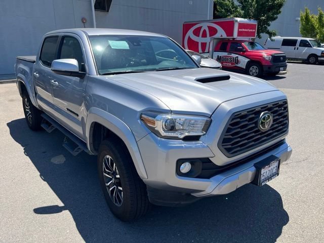 Used 2021 Toyota Tacoma TRD Sport w/ Technology Package AWD/4WD image 3