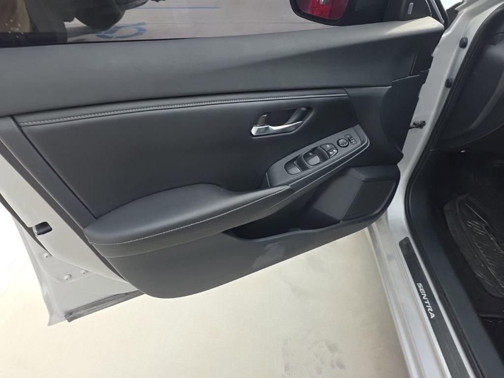 Used 2020 Nissan Sentra SV w/ Lighting Package image 43