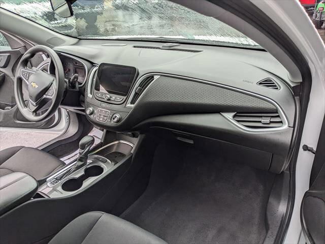 Used 2023 Chevrolet Malibu LT image 17