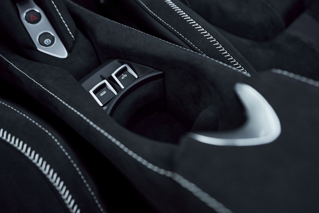 Used 2026 McLaren 750S Spider image 60