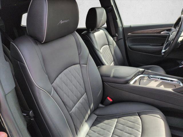 Used 2023 Buick Enclave Avenir w/ Avenir Technology Package image 23