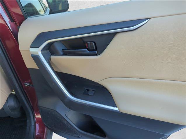 Certified 2022 Toyota RAV4 LE AWD/4WD image 25