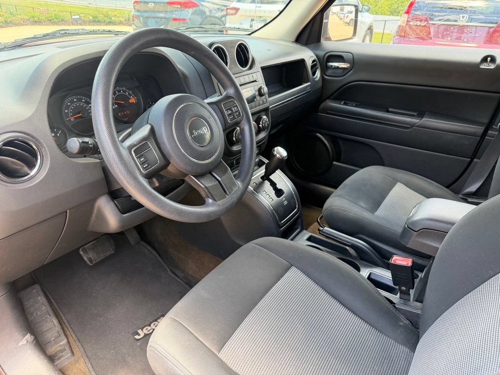 Used 2016 Jeep Patriot Sport w/ Power Value Group FWD image 12