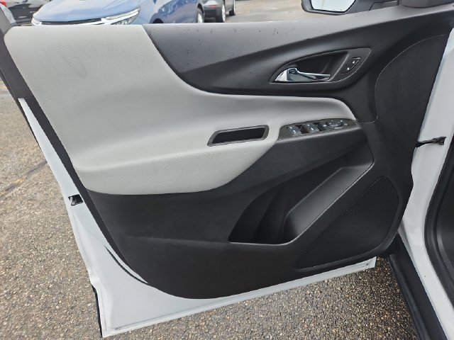 Used 2024 Chevrolet Equinox LS w/ LS Convenience Package FWD image 11