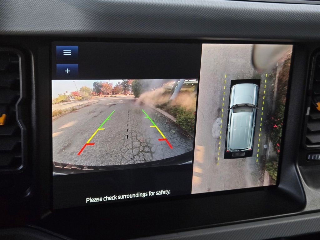 Used 2023 Ford Bronco Badlands image 15