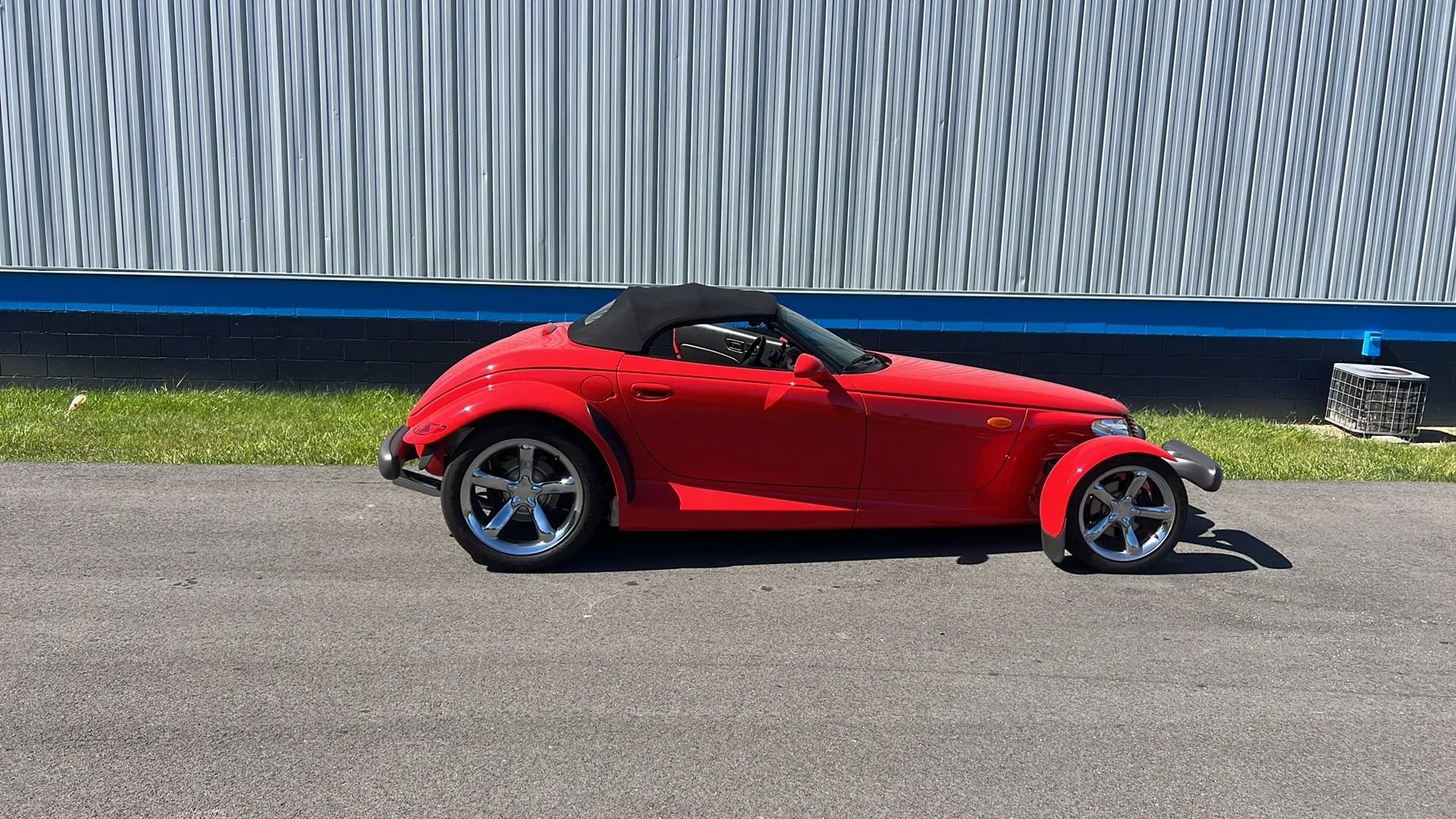 Used 1999 Plymouth Prowler RWD image 30