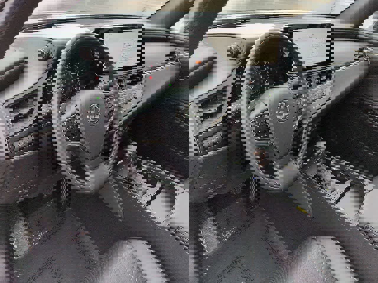 Used 2024 Lexus ES 300h Ultra Luxury image 2