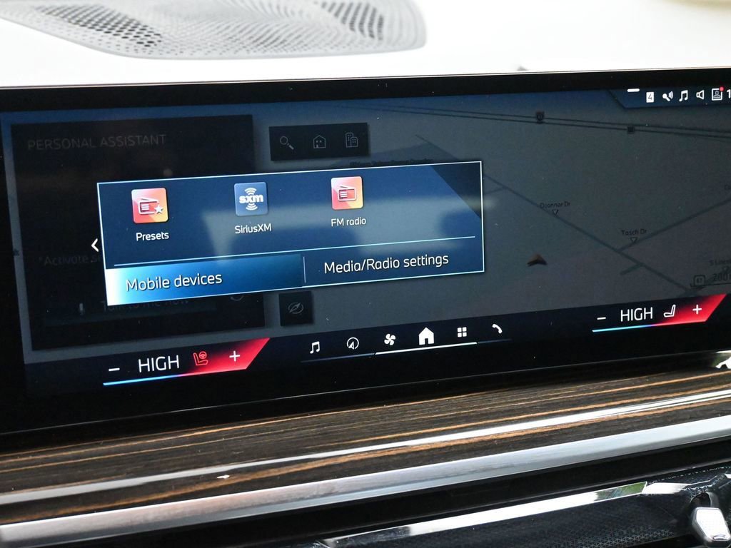 Used 2025 BMW X5 xDrive50e image 26