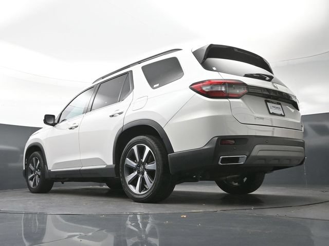 Used 2023 Honda Pilot Touring image 32