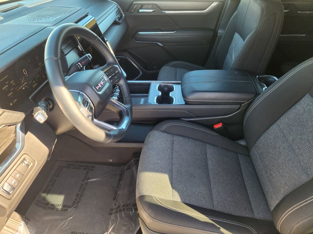 Used 2025 GMC Acadia Elevation image 13