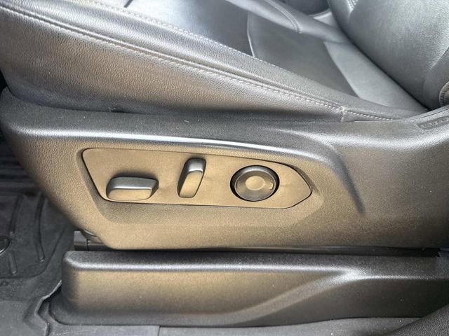 Used 2023 Chevrolet Suburban Z71 w/ Z71 Off-Road Package AWD/4WD image 23
