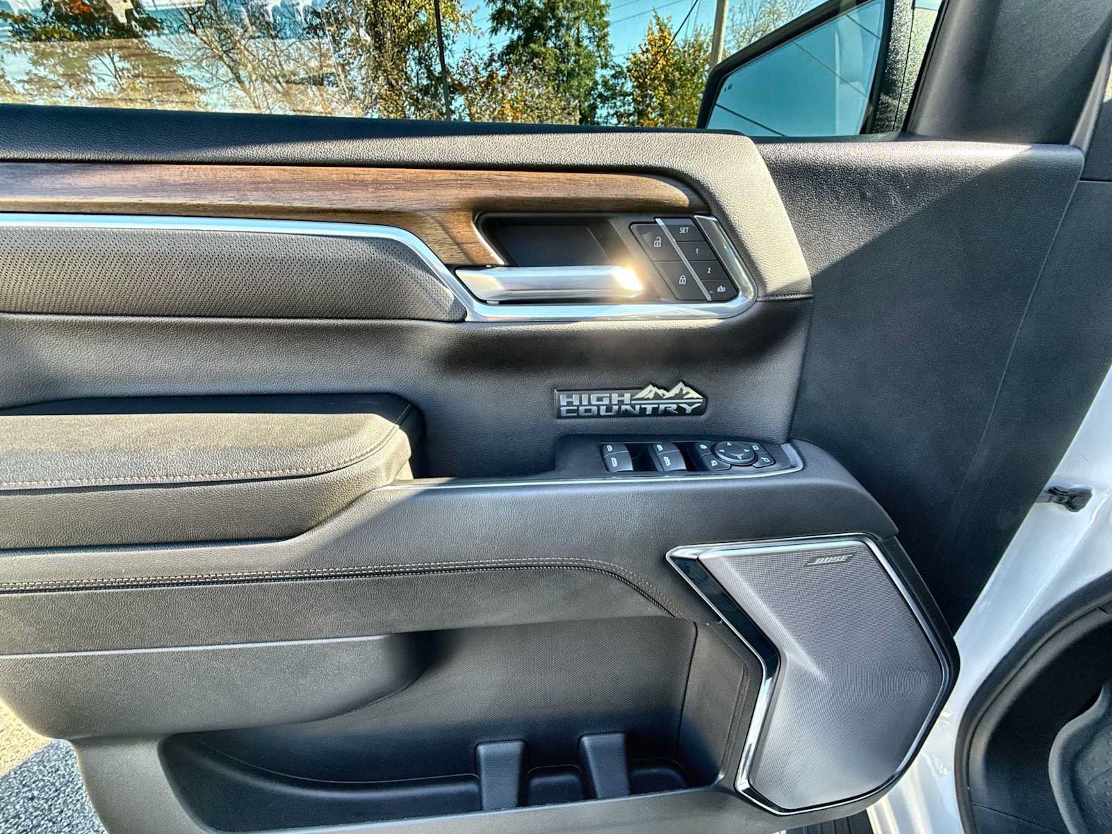 Certified 2023 Chevrolet Silverado 1500 High Country w/ High Country Premium Package AWD/4WD image 23