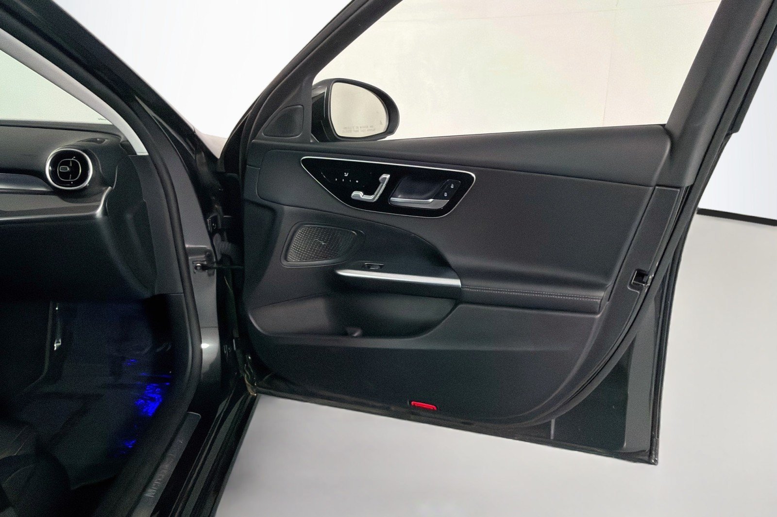 Used 2022 Mercedes-Benz C 300 Sedan image 24
