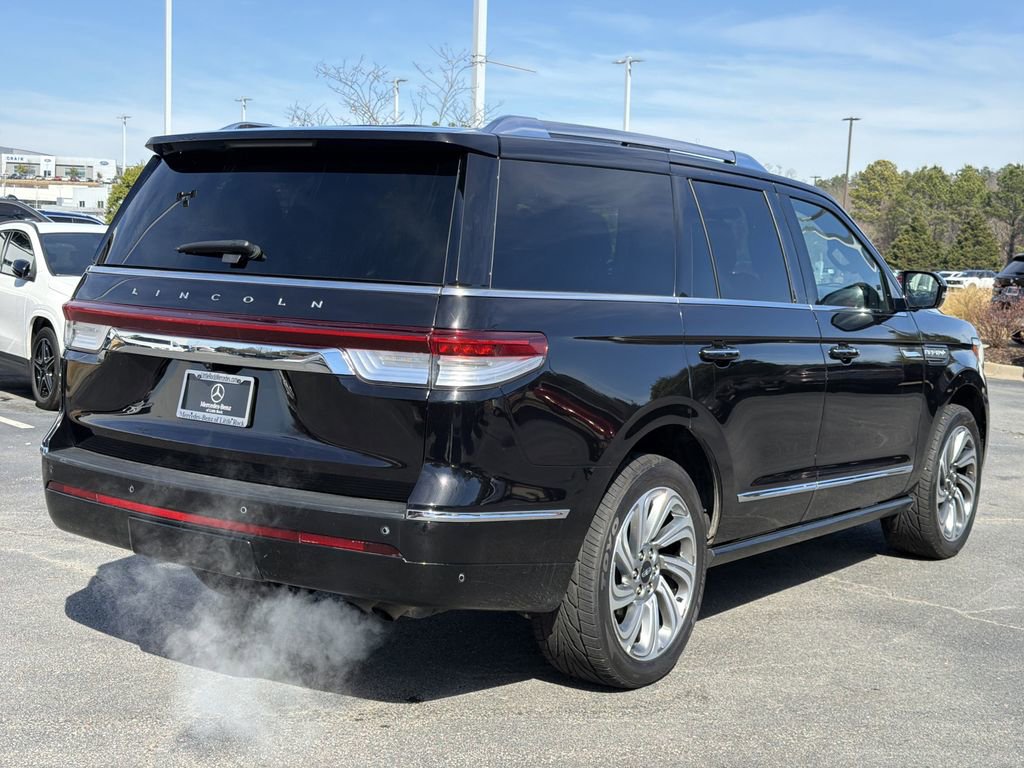 Used 2024 Lincoln Navigator Reserve image 5