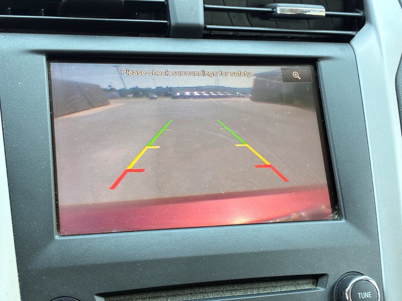 Used 2013 Ford Fusion SE FWD image 9