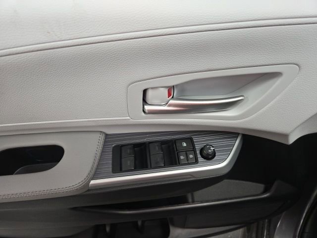 New 2026 Toyota Sienna XLE image 24