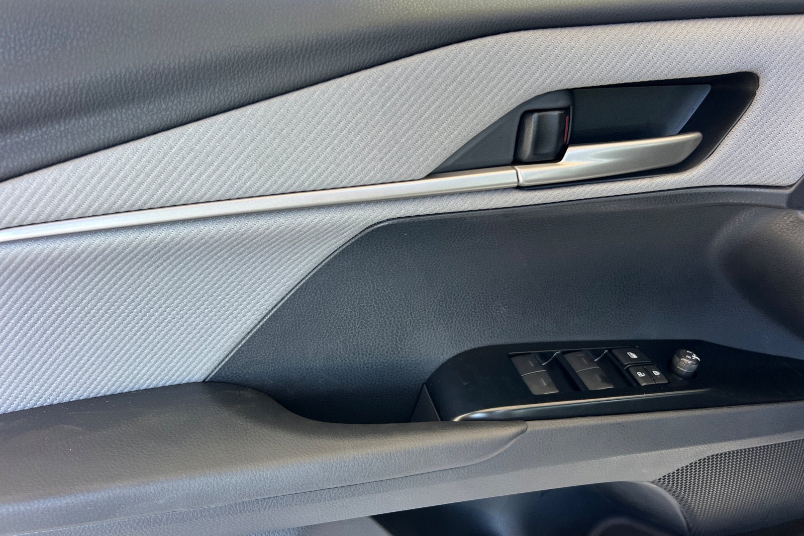 New 2026 Toyota Camry SE w/ Convenience Package FWD image 12