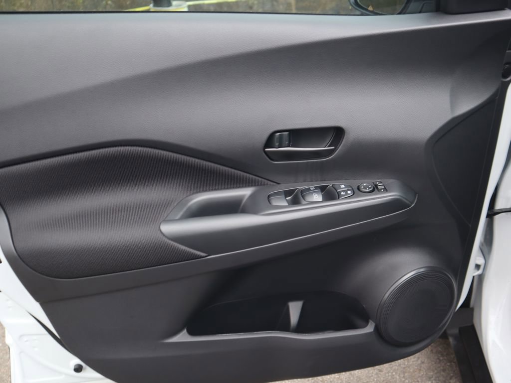 New 2025 Nissan Kicks Play S image 15