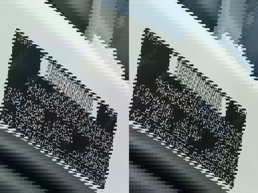 Certified 2025 Volvo XC60 T8 Core w/ Protection Package Premier image 34