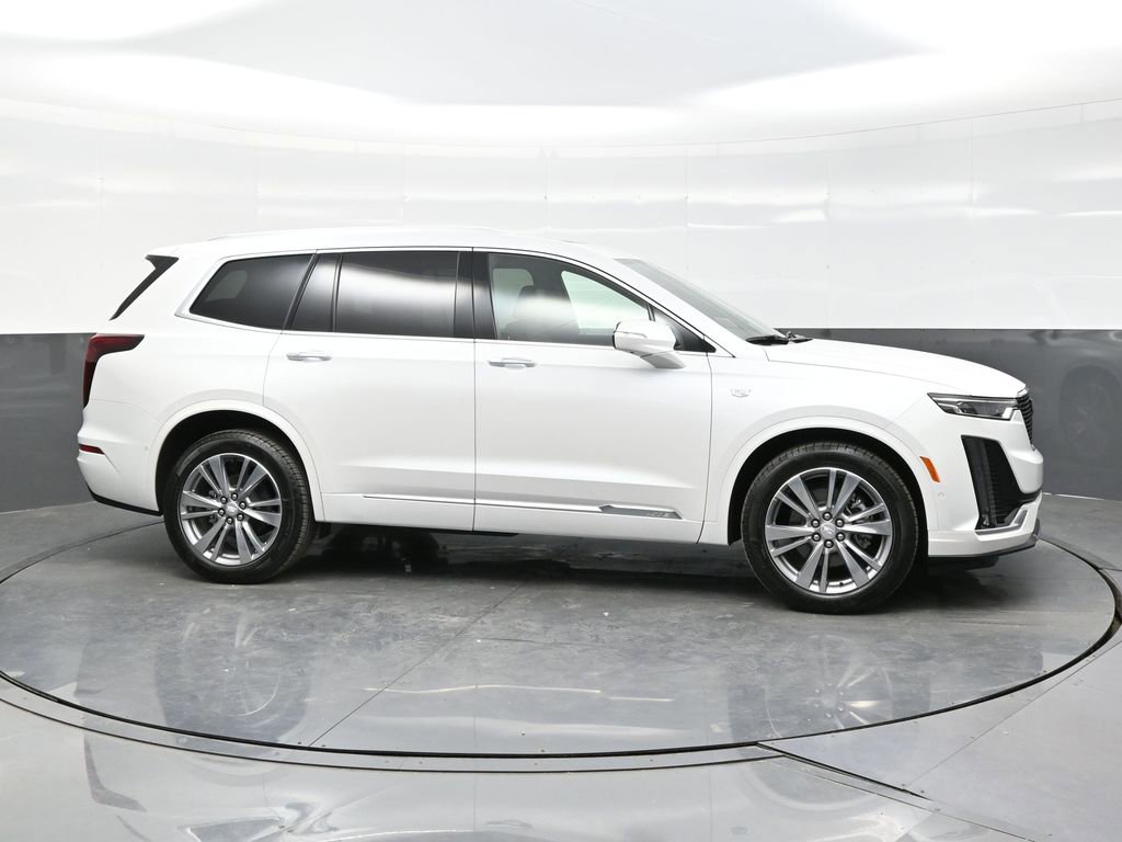 Certified 2025 Cadillac XT6 Premium Luxury w/ Platinum Package image 8