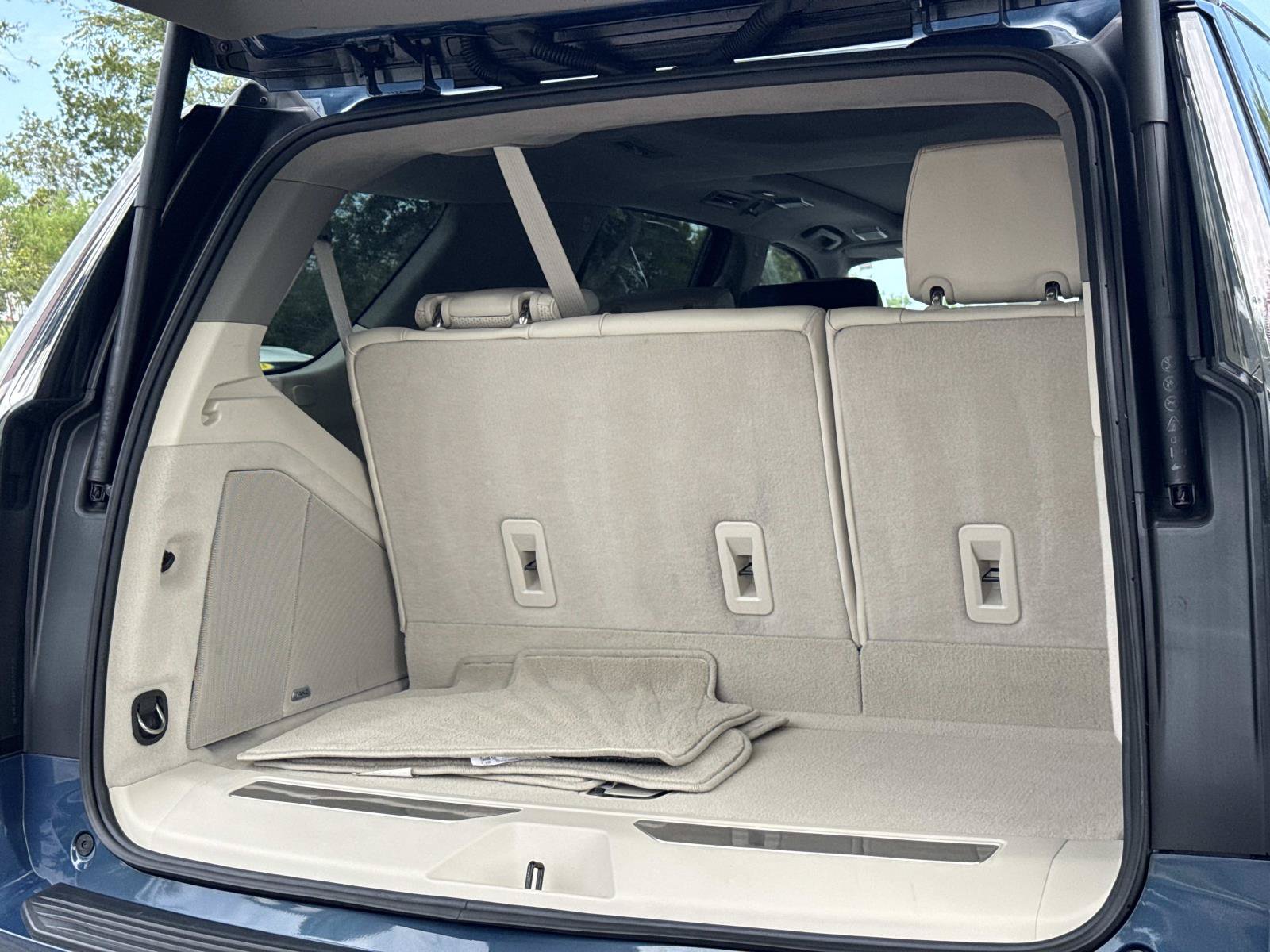 Used 2025 Cadillac Escalade Sport Platinum AWD/4WD image 29