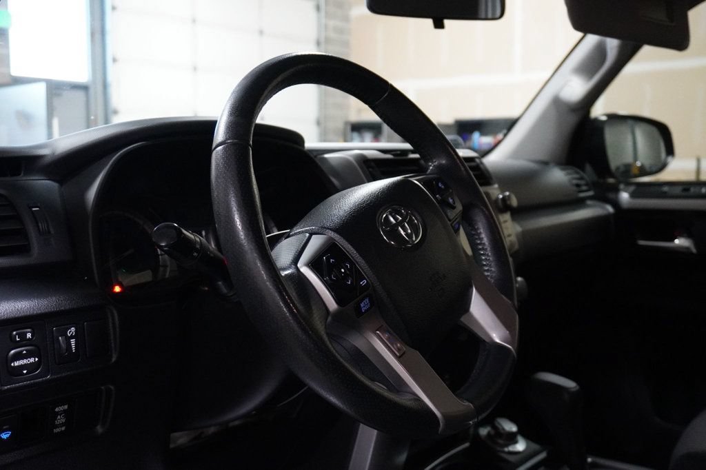 Used 2017 Toyota 4Runner SR5 AWD/4WD image 16