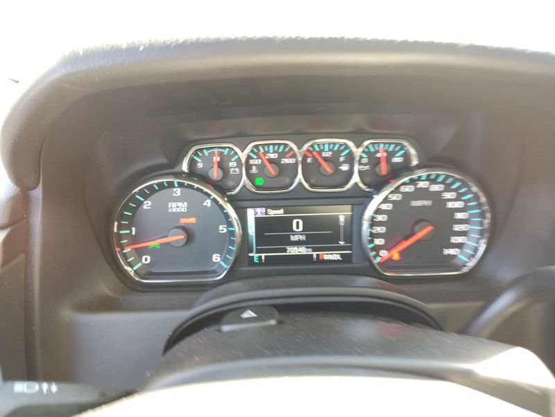 Used 2018 GMC Yukon SLE w/ Convenience Package AWD/4WD image 17