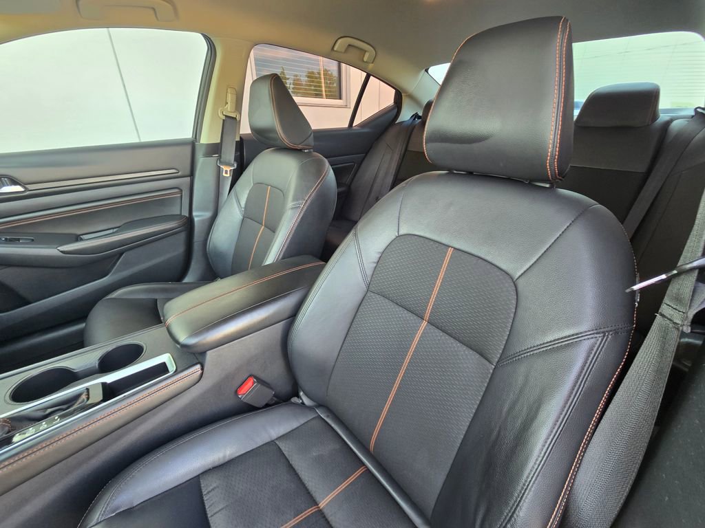 Used 2021 Nissan Altima 2.5 SR FWD image 11