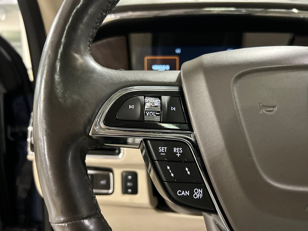 Used 2020 Lincoln Navigator L Reserve w/ Luxury Package AWD/4WD image 12