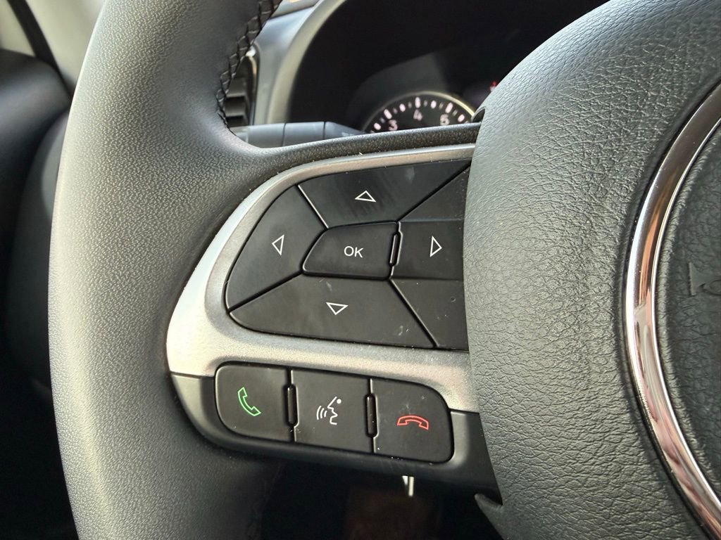 Used 2023 Jeep Renegade Altitude image 14