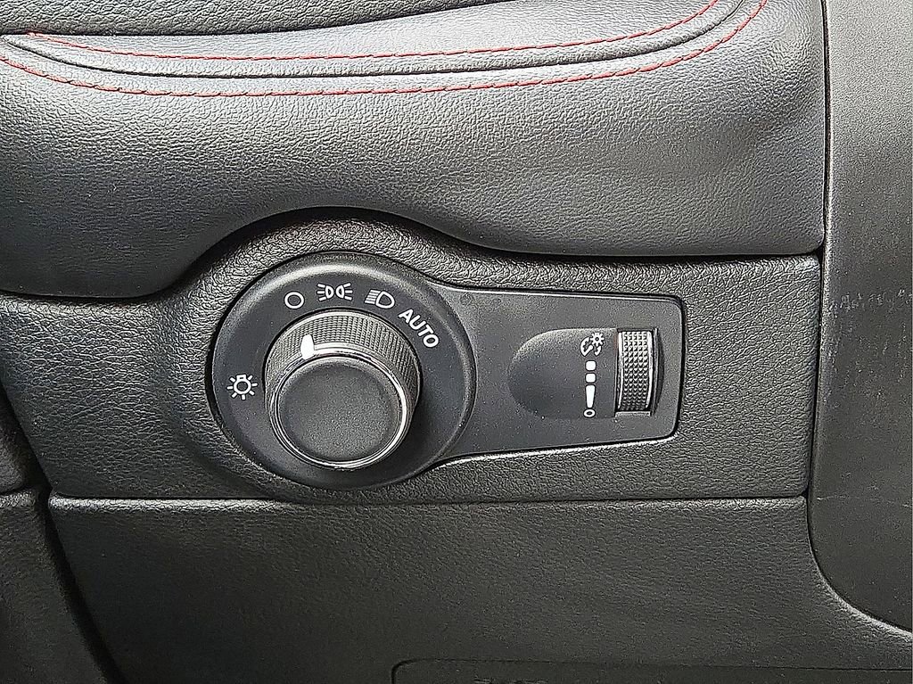 Used 2024 Dodge Durango GT image 27