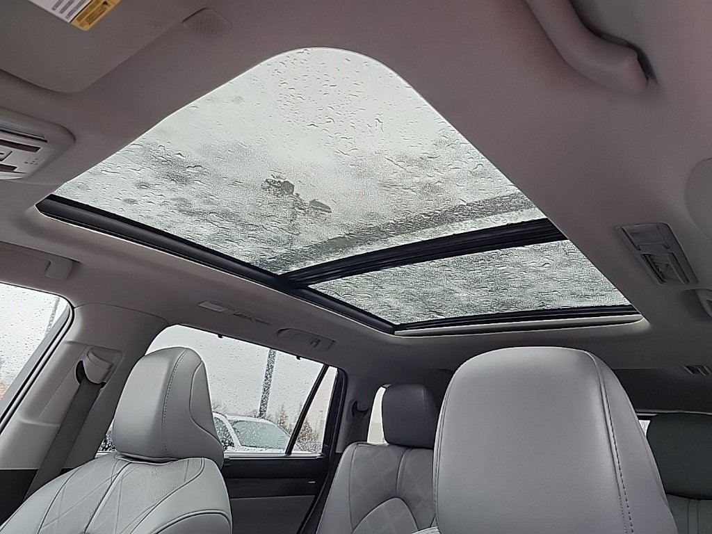 Used 2021 Toyota Highlander Platinum image 10