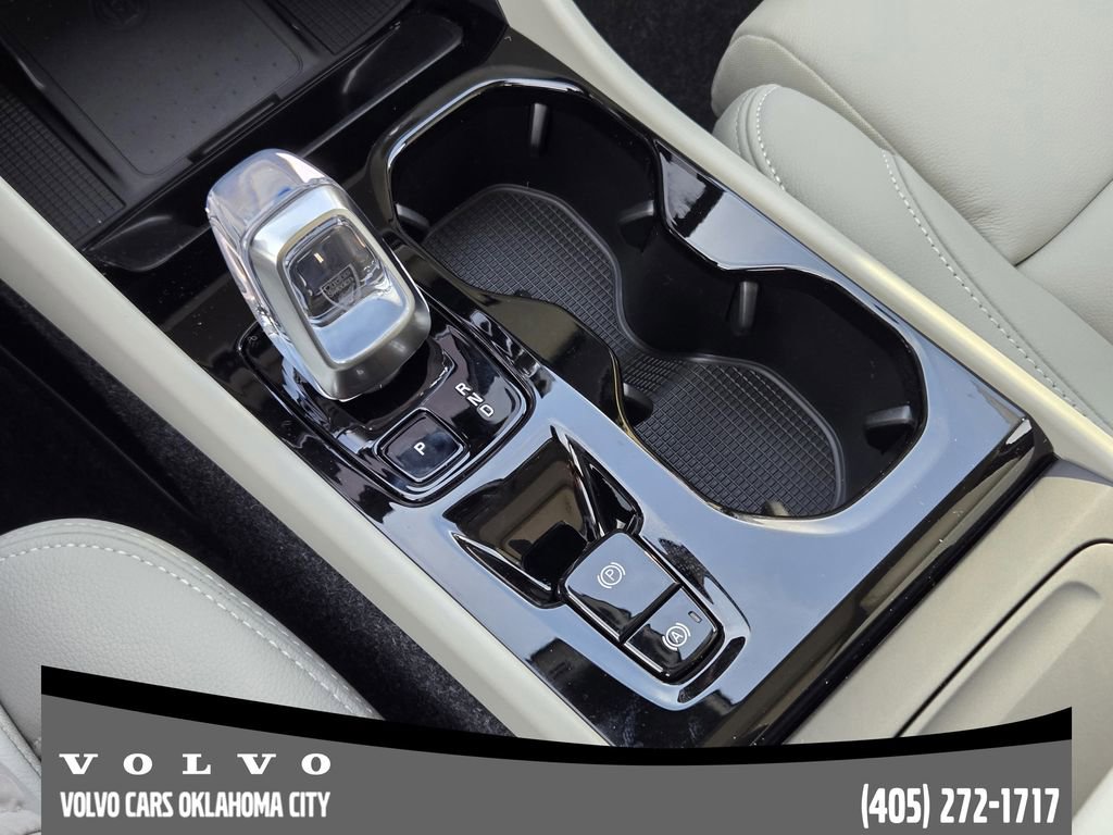 New 2026 Volvo XC40 B5 Plus w/ Protection Package Premier image 21