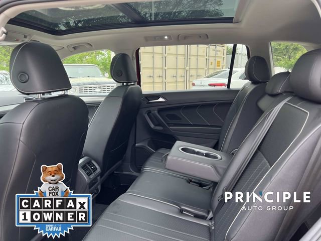 Used 2022 Volkswagen Tiguan SE w/ Panoramic Sunroof Package image 28