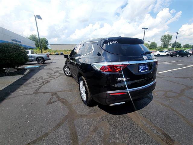 Used 2023 Buick Enclave Essence w/ Experience Buick Package image 7