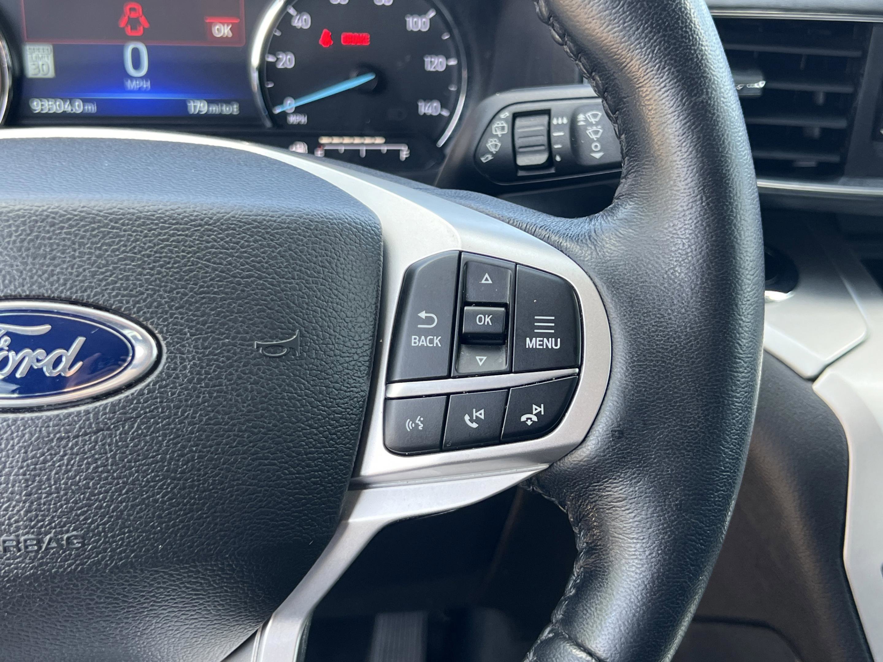 Used 2022 Ford Explorer XLT w/ Equipment Group 202A RWD image 12