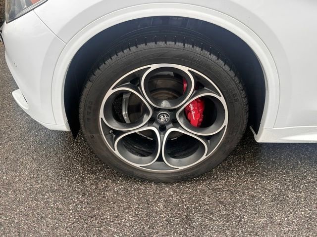 Used 2022 Alfa Romeo Stelvio Veloce AWD/4WD image 21