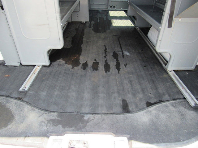 Used 2016 Chevrolet Express 2500 RWD image 21