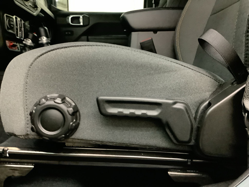 New 2026 Jeep Gladiator Sport S image 14