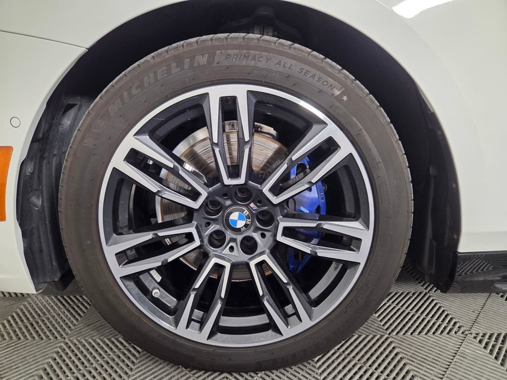 Used 2024 BMW 530i xDrive w/ M Sport Package AWD/4WD image 8