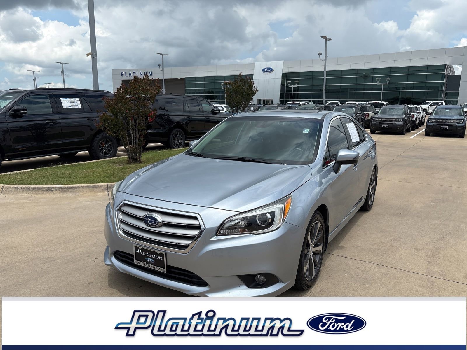 Used 2017 Subaru Legacy 2.5i Limited AWD/4WD image 1