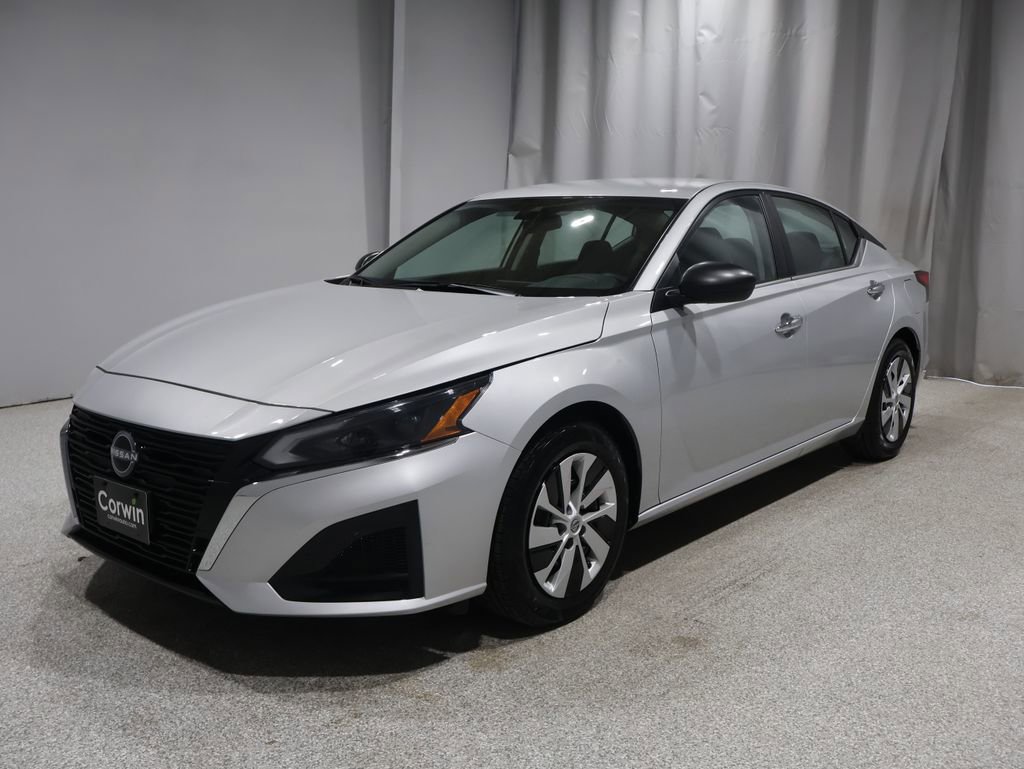 Used 2024 Nissan Altima 2.5 S image 5