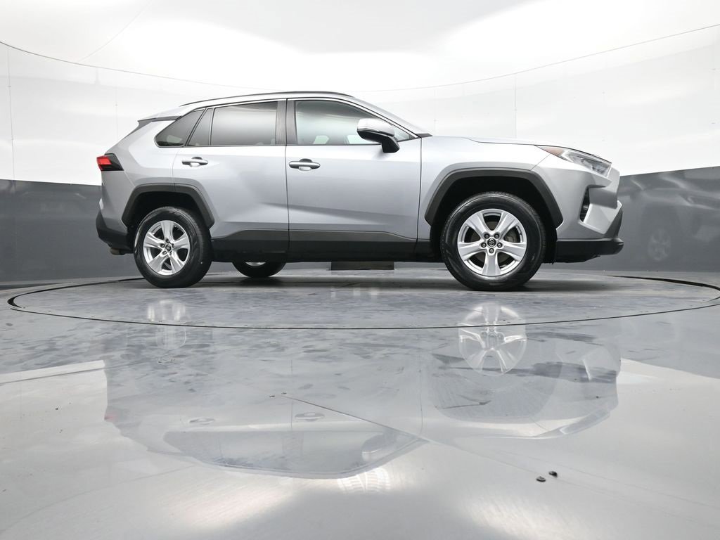 Used 2021 Toyota RAV4 XLE image 27
