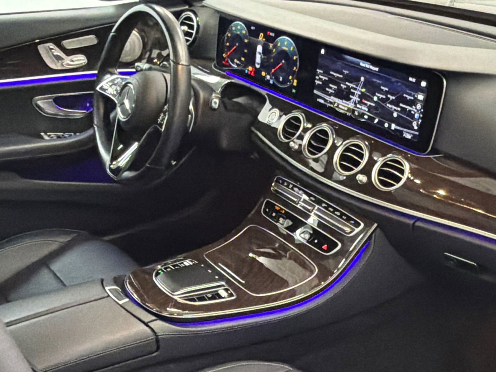 Used 2023 Mercedes-Benz E 350 4MATIC Sedan image 10