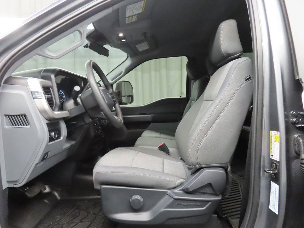 Used 2025 Ford F250 XL w/ STX Appearance Package image 9