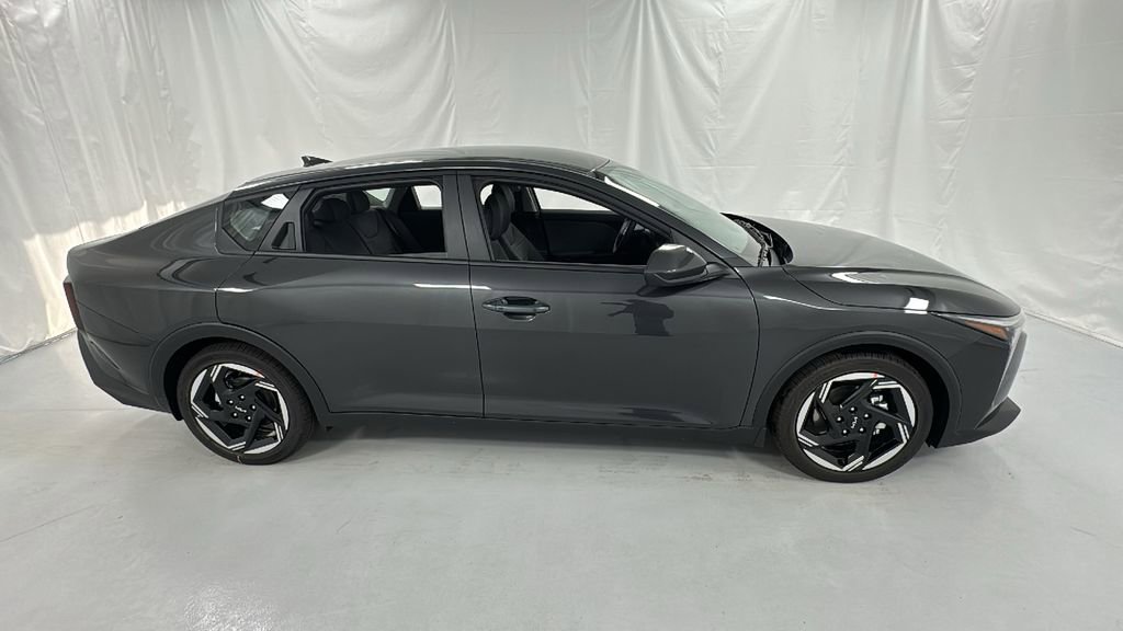 New 2025 Kia K4 EX image 2