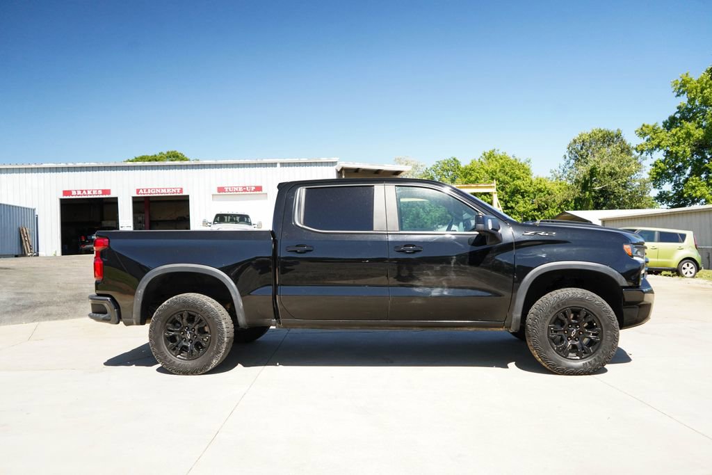 Used 2022 Chevrolet Silverado 1500 ZR2 w/ Technology Package AWD/4WD image 3