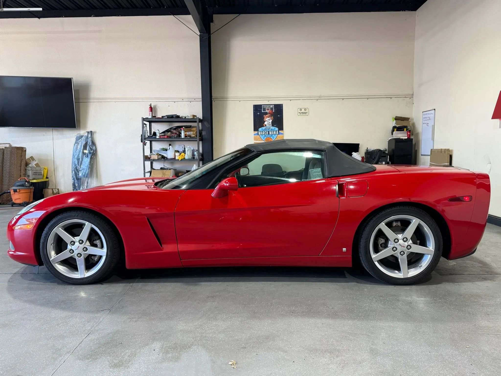 Used 2006 Chevrolet Corvette Convertible w/ Preferred Equipment Group image 15
