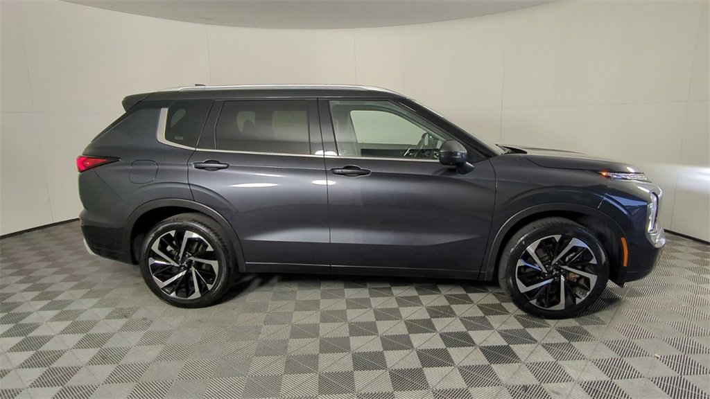 Used 2024 Mitsubishi Outlander SEL image 4