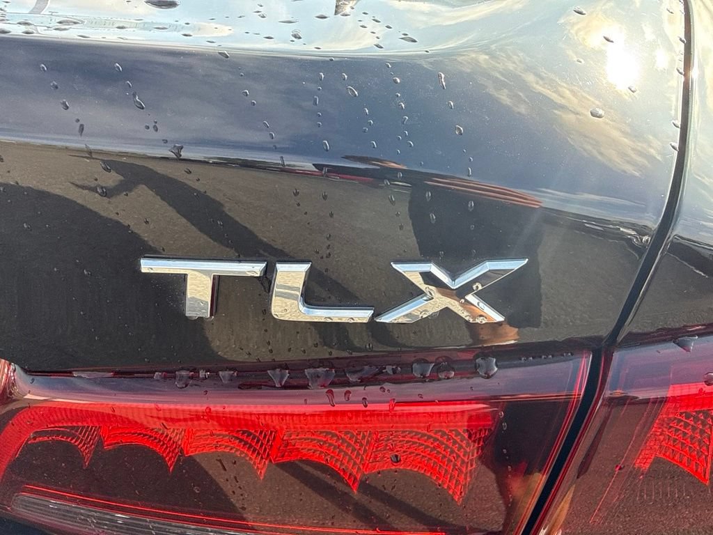Used 2017 Acura TLX w/ Technology Package FWD image 12